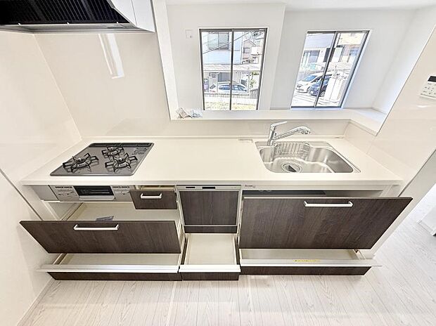 ■家族の絆を深める、温もりのあるキッチン