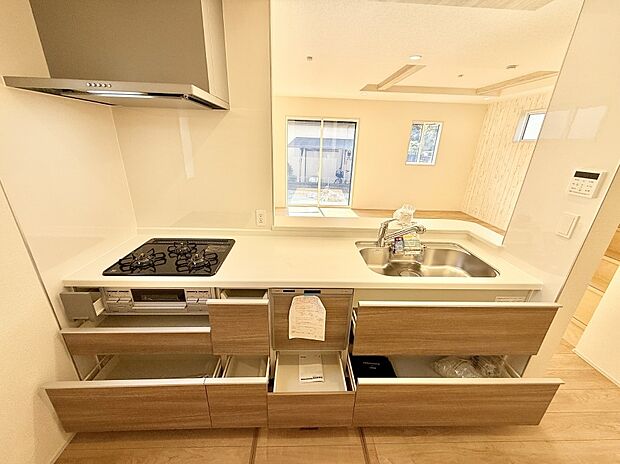 ■家族の絆を深める、温もりのあるキッチン