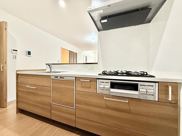 ■家族の絆を深める、温もりのあるキッチン