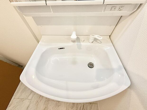 ■手洗いや顔を洗う時も快適に使える便利なシャワー