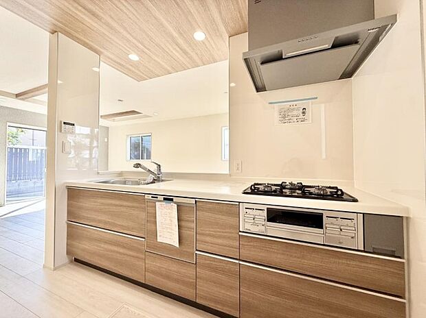 ■家族の絆を深める、温もりのあるキッチン