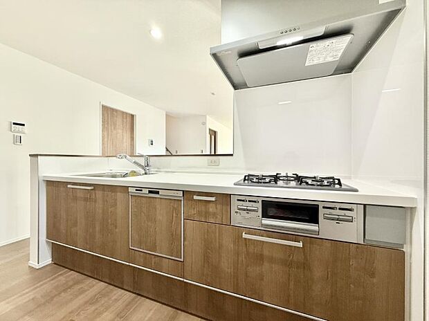 ■シンプルで機能的、毎日使いやすいキッチン