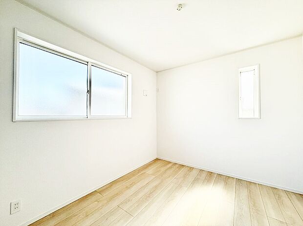 2号棟 ■落ち着いた色合いのお部屋で穏やかな時間を楽しめます
