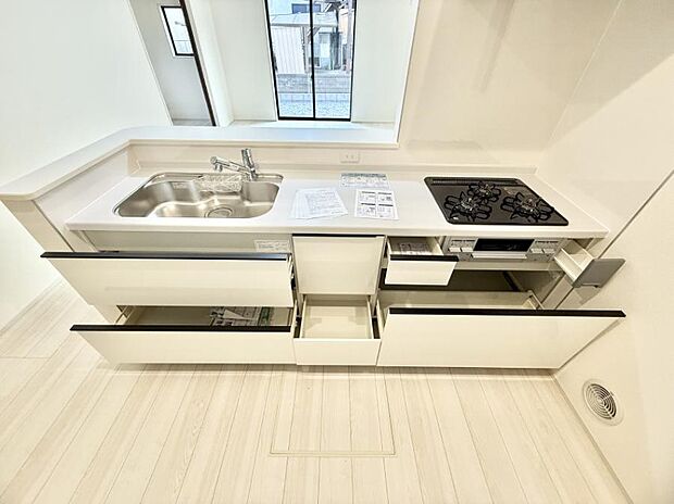 ■美味しい時間が生まれる、笑顔あふれるキッチン