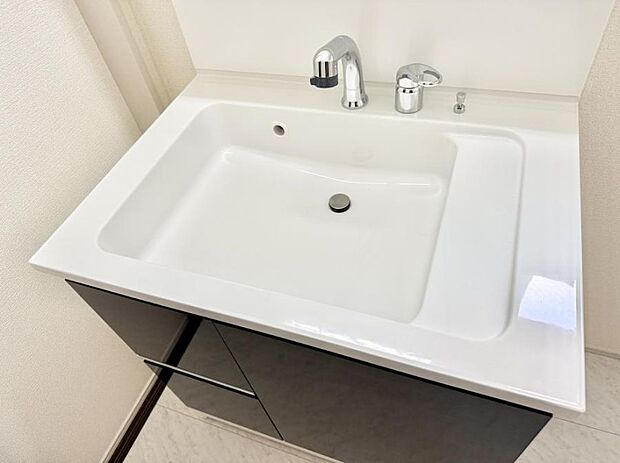 ■手洗いや顔を洗う時も快適に使える便利なシャワー