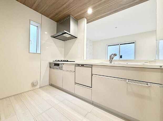 ■シンプルで機能的、毎日使いやすいキッチン