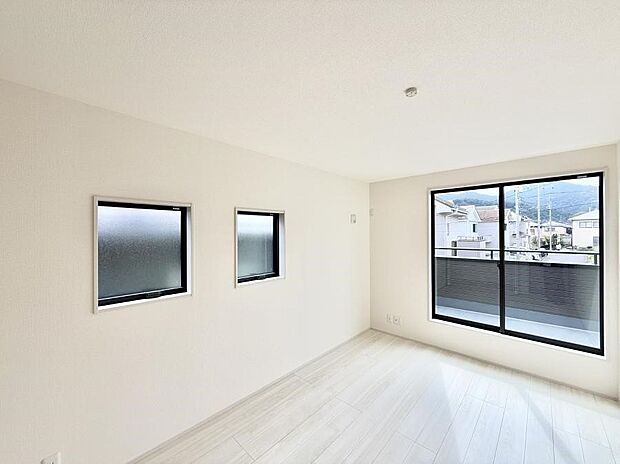 ■落ち着いた色合いのお部屋で穏やかな時間を楽しめます