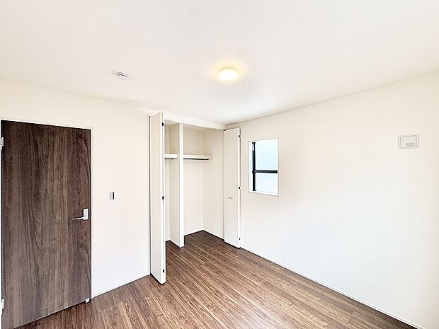 ■落ち着いた雰囲気のお部屋で心が安らぐ空間