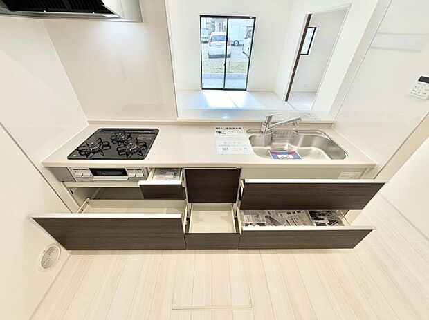 ■美味しい時間が生まれる、笑顔あふれるキッチン