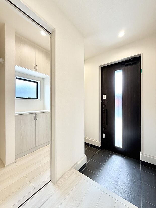 ■ シンプルで美しく、快適な暮らしの入り口