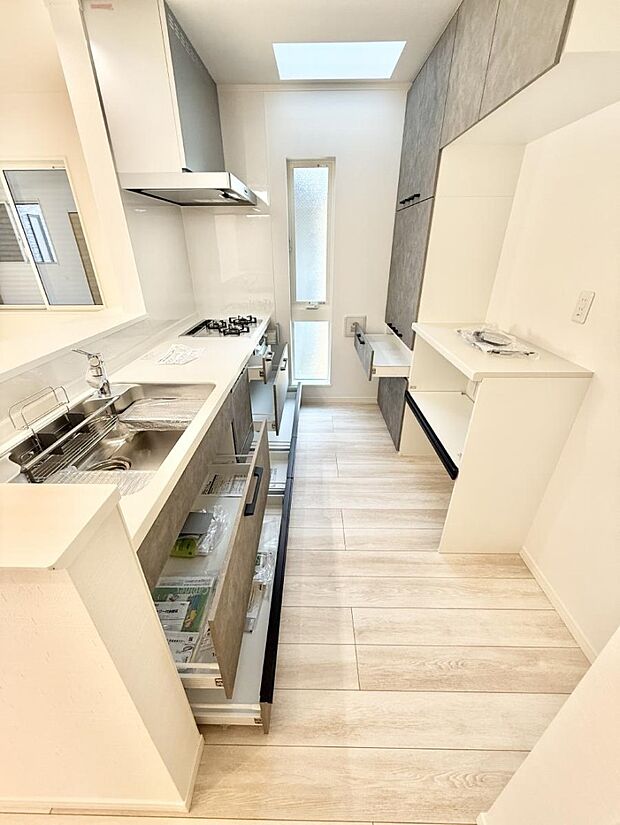 ■シンプルで美しく心地よい時間を生むキッチン空間