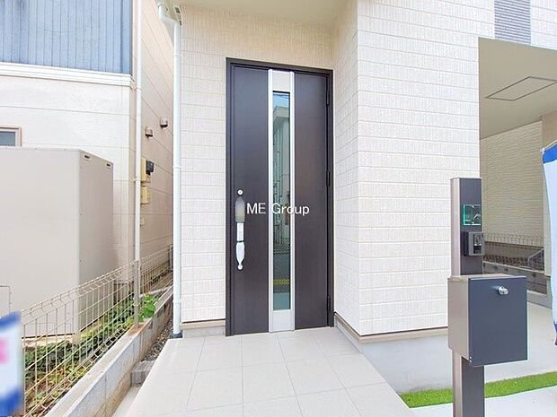 ■ 心地よい暮らしへとつながる、温かい玄関