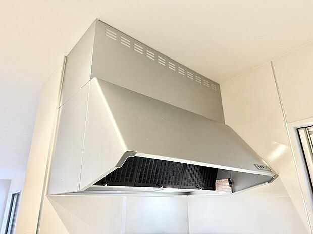 ■調理時の蒸気や匂いが換気扇に誘導され、効率的に排煙ができます。