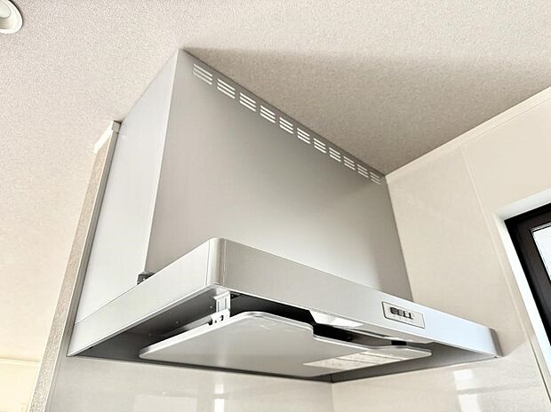 ■調理時の蒸気や匂いが換気扇に誘導され、効率的に排煙ができます。