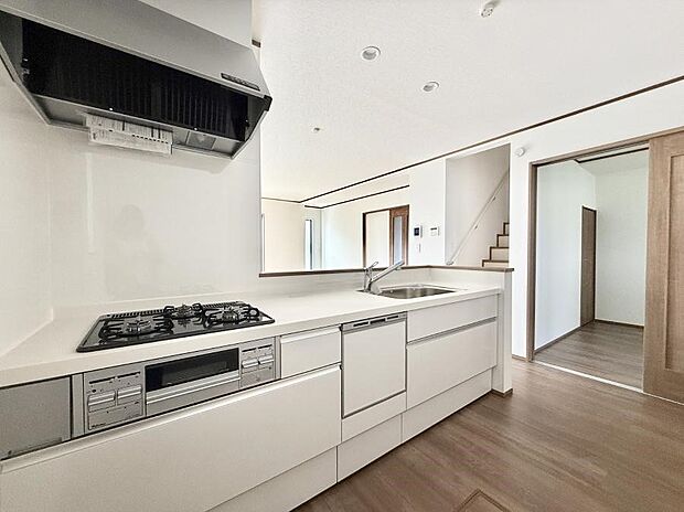 ■シンプルで美しく心地よい時間を生むキッチン空間