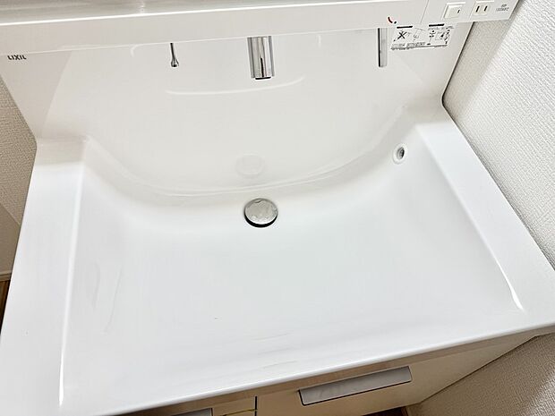 ■手洗いや顔を洗う時も快適に使える便利なシャワー