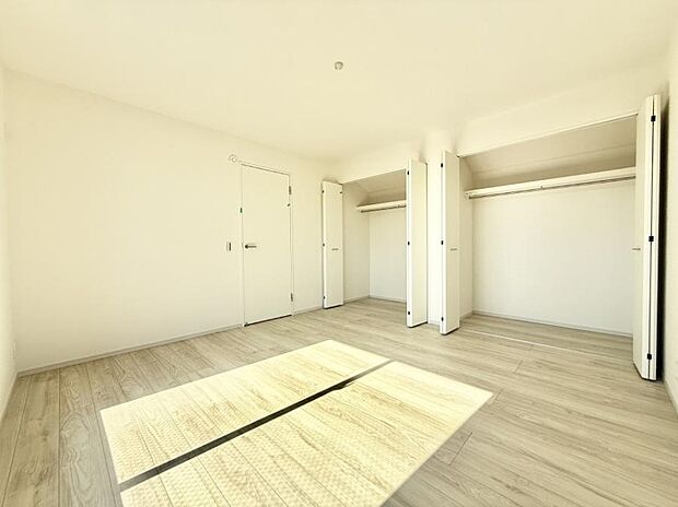 ■落ち着いた色合いのお部屋で穏やかな時間を楽しめます