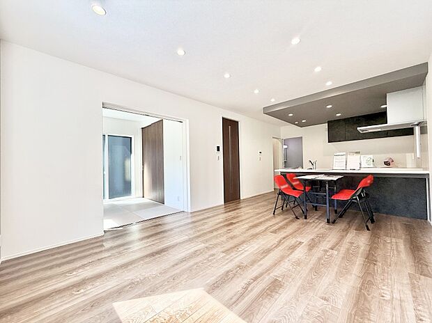 ■くつろぎと笑顔が集まる、心温まるリビング