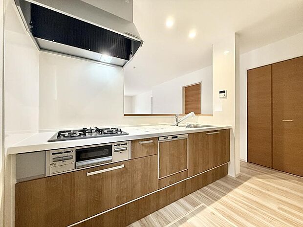 ■シンプルで美しく心地よい時間を生むキッチン空間