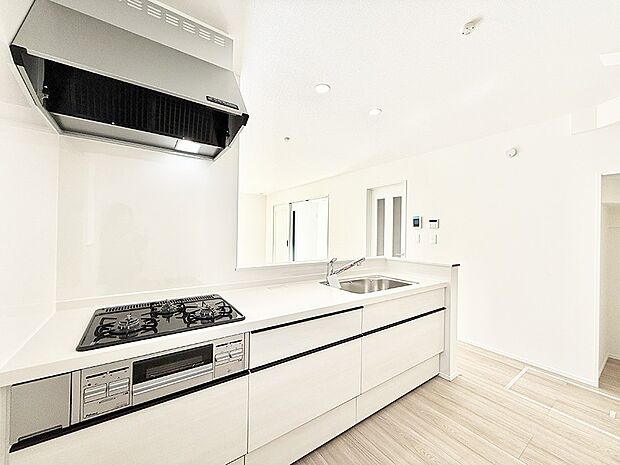 ■シンプルで機能的、毎日使いやすいキッチン