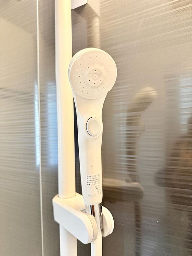 ■手元で簡単に止水できるため、水の無駄遣いを減らすことができます。