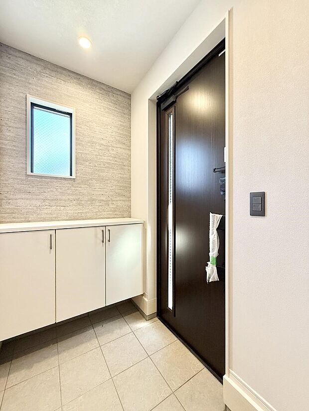 ■ 毎日を気持ちよく迎える、明るく温もりのある玄関