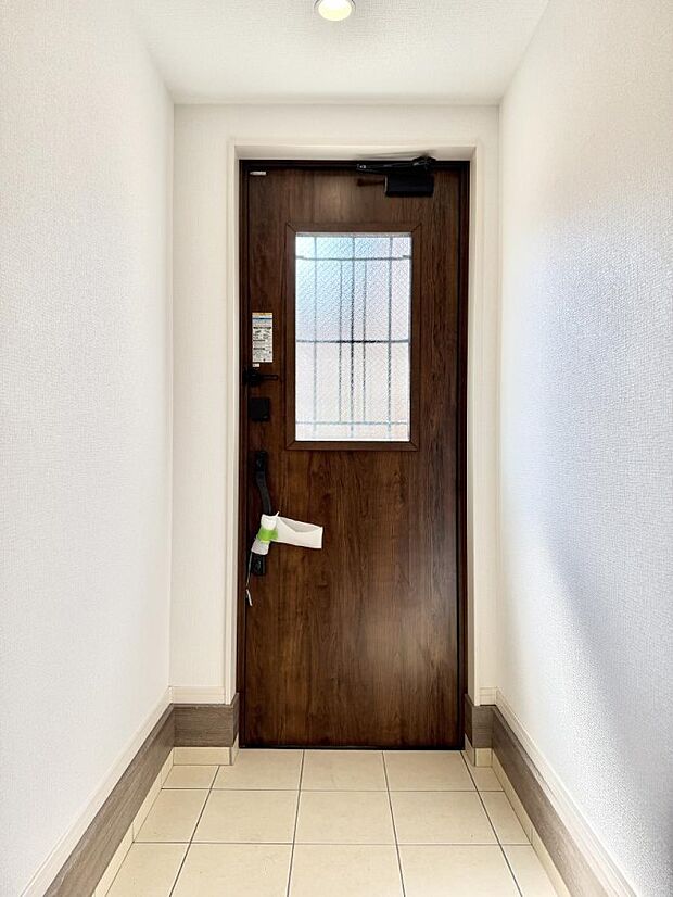 ■ 毎日を気持ちよく迎える、明るく温もりのある玄関