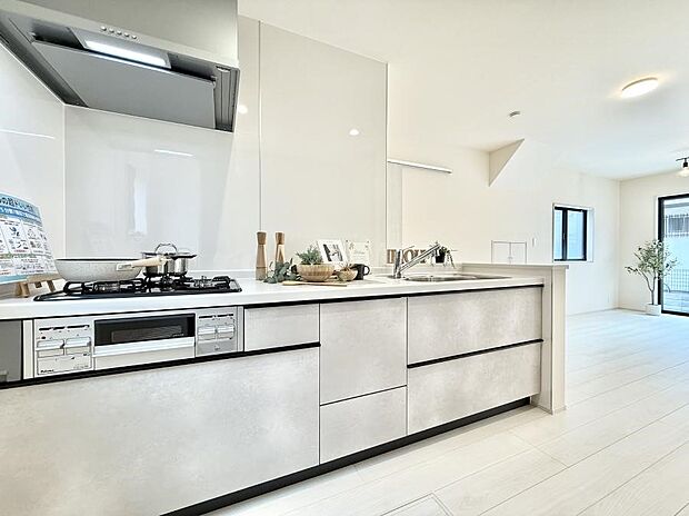 ■家族の絆を深める、温もりのあるキッチン