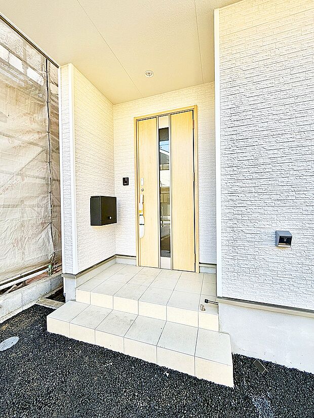 ■ 心地よい暮らしへとつながる、温かい玄関