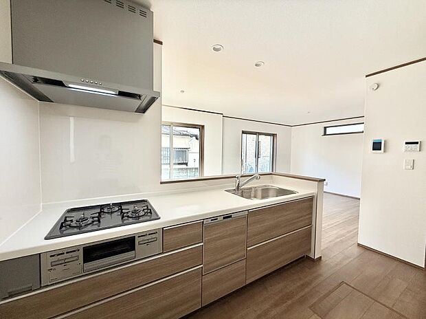 ■シンプルで機能的、毎日使いやすいキッチン