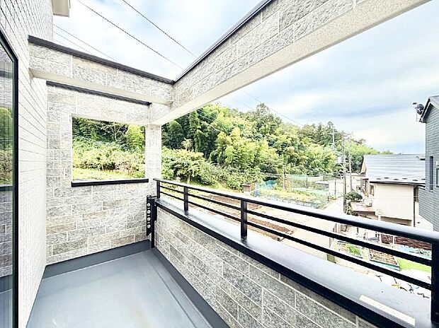 ■ 季節の移ろいを感じられる開放的な空間です