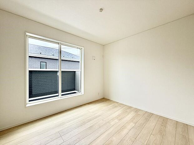 ■窓の配置や通気性の良い設計で部屋の空気がこもらず、常に新鮮な空気が流れます