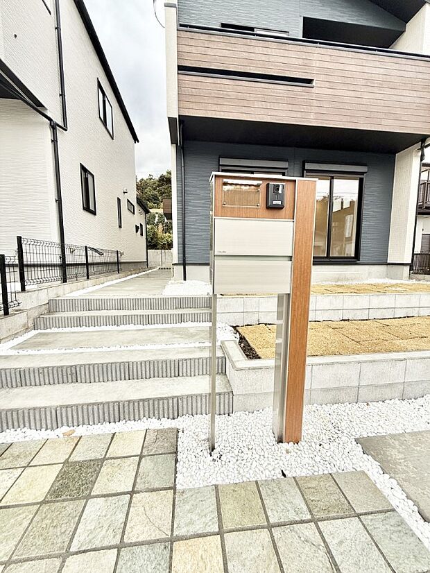 ■ 心地よい暮らしへとつながる、温かい玄関