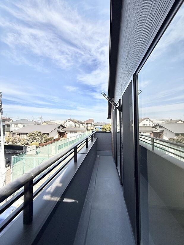 ■ 季節の移ろいを感じられる開放的な空間です