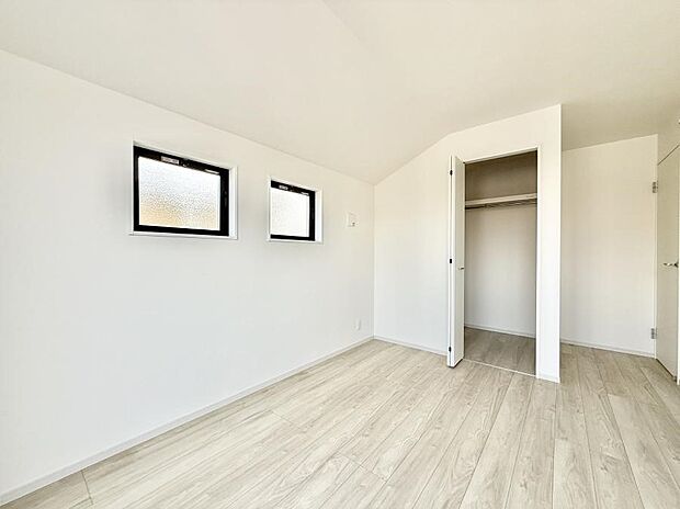 ■落ち着いた色合いのお部屋で穏やかな時間を楽しめます