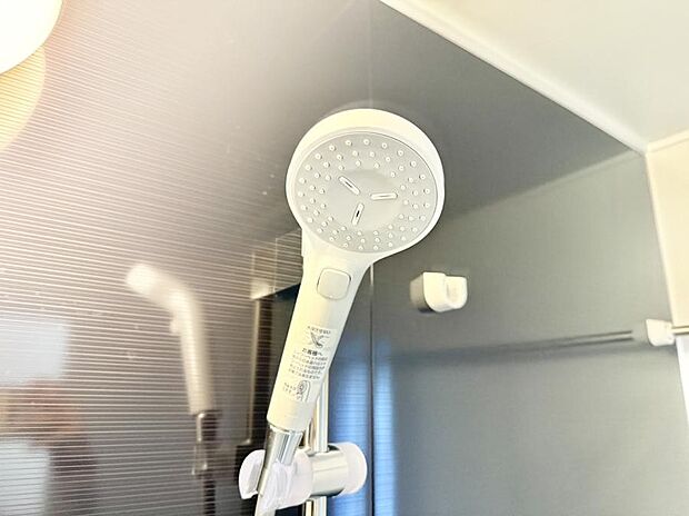 ■手元で簡単に止水できるため、水の無駄遣いを減らすことができます。