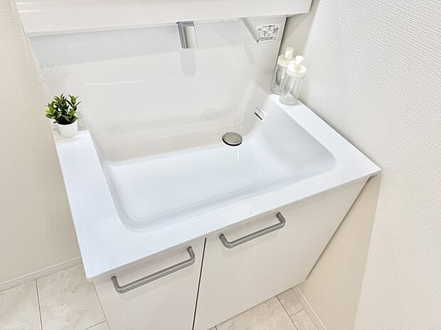 ■手洗いや顔を洗う時も快適に使える便利なシャワー