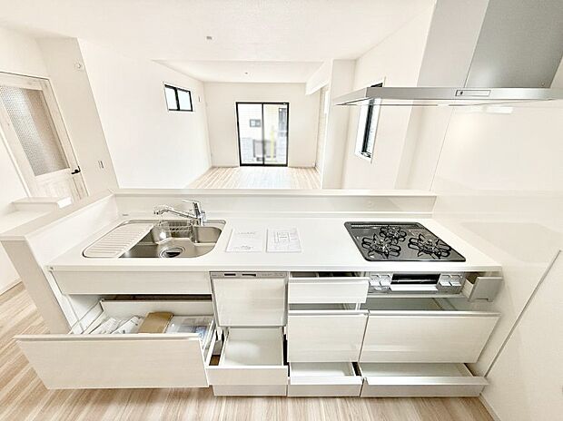 ■家族の絆を深める、温もりのあるキッチン