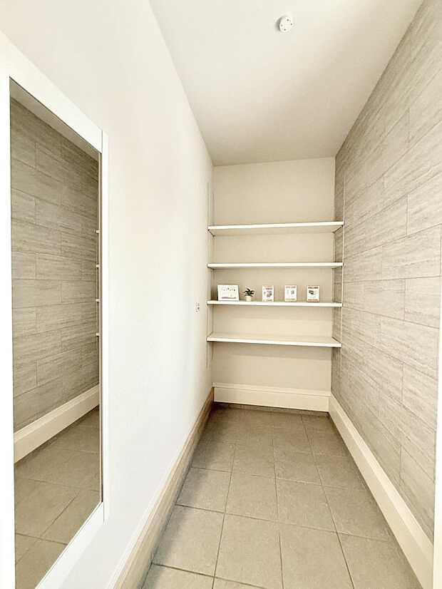 ■シューズインクローゼットでおしゃれに見せる収納で玄関すっきり