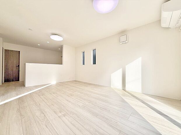 ■心落ち着く場所、ゆったり過ごせるリビング