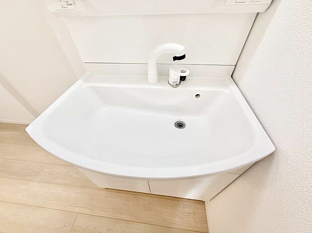 ■手洗いや顔を洗う時も快適に使える便利なシャワー