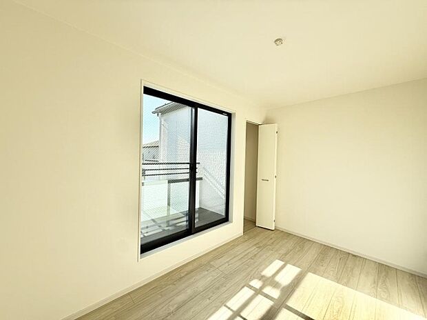 ■窓の配置や通気性の良い設計で部屋の空気がこもらず、常に新鮮な空気が流れます