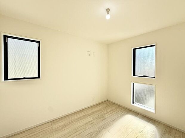 ■落ち着いた色合いのお部屋で穏やかな時間を楽しめます