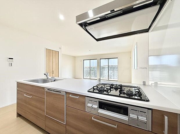 ■シンプルで機能的、毎日使いやすいキッチン