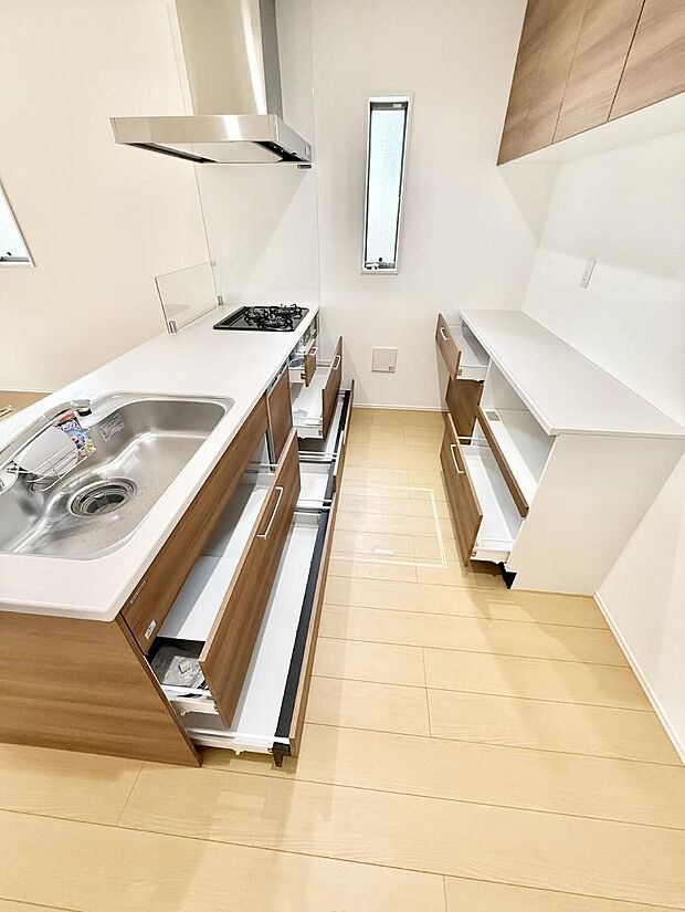 ■家族の絆を深める、温もりのあるキッチン