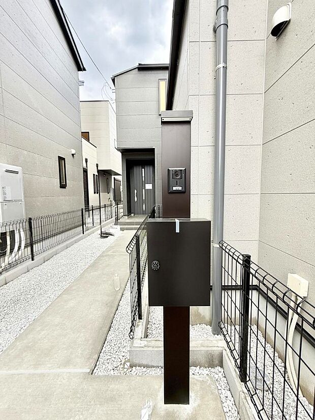 ■ 心地よい暮らしへとつながる、温かい玄関