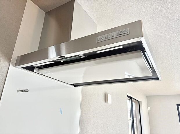 ■調理時の蒸気や匂いが換気扇に誘導され、効率的に排煙ができます。