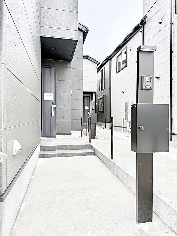 ■ 家族とゲストをやさしく迎える、心温まる玄関