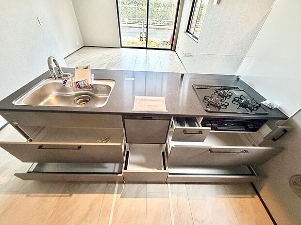 ■美味しい時間が生まれる、笑顔あふれるキッチン