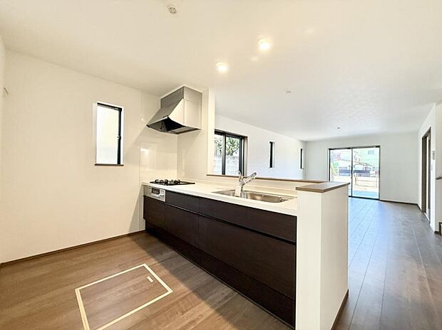 ■シンプルで機能的、毎日使いやすいキッチン